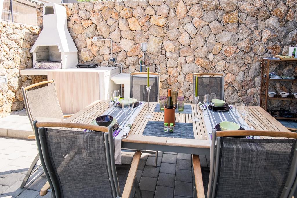 Luxury Spa Apartment Luna Njivice Ruang foto