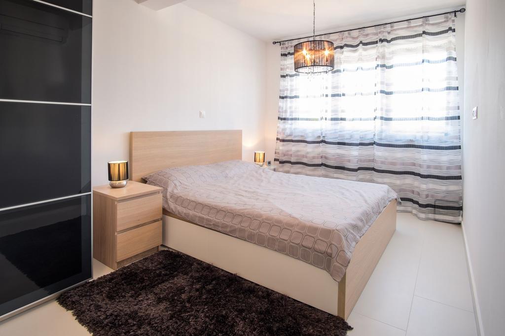 Luxury Spa Apartment Luna Njivice Ruang foto